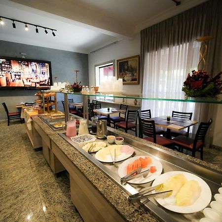 Hotel Euro Suite Pocos De Caldas By Nacional Inn Esterno foto