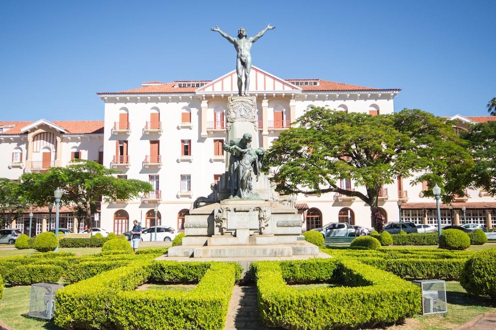 Hotel Euro Suite Pocos De Caldas By Nacional Inn Esterno foto
