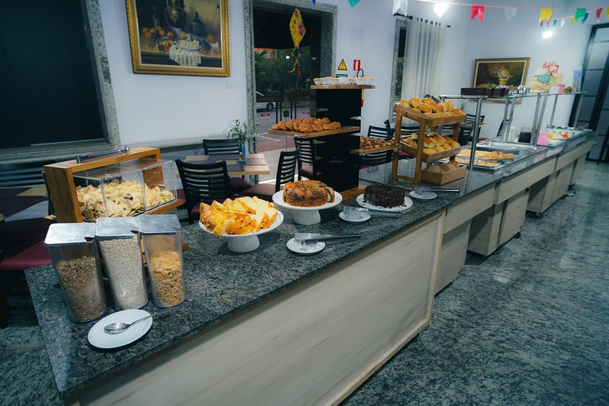Hotel Euro Suite Pocos De Caldas By Nacional Inn Esterno foto